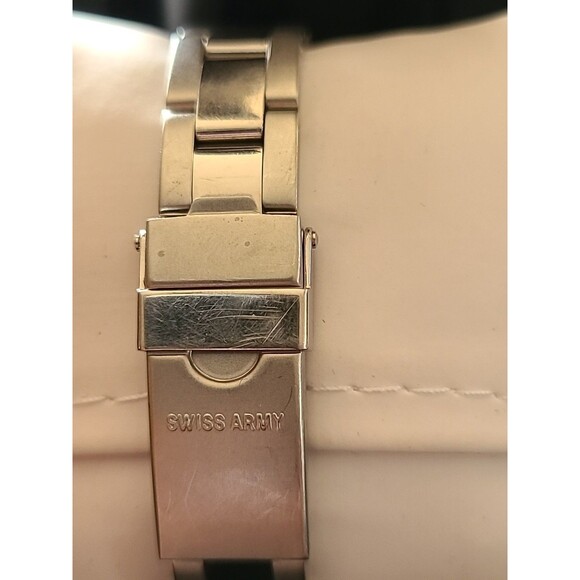 Vtg 2001 Victorinox Swiss Army Ladies Quartz 28mm Officer's Watch - Enamel Dial - Picture 5 of 12
